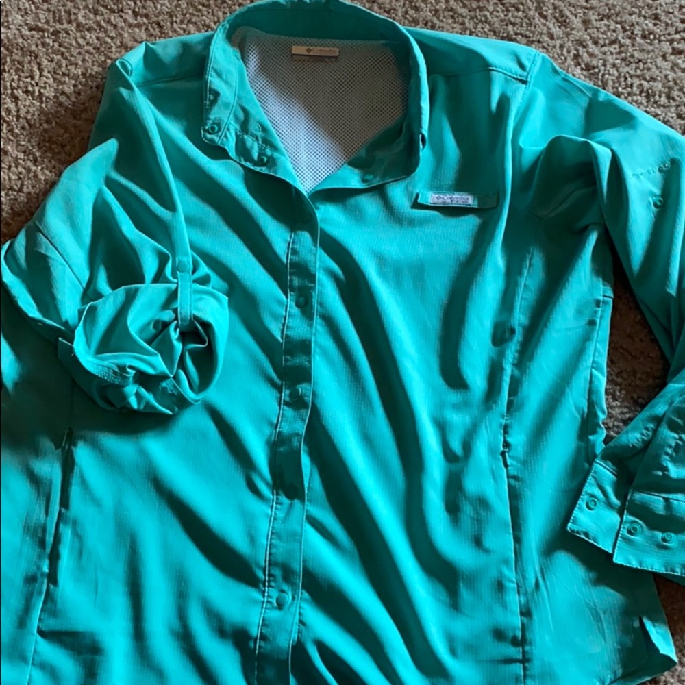 EUC SPF Columbia PFG shirt